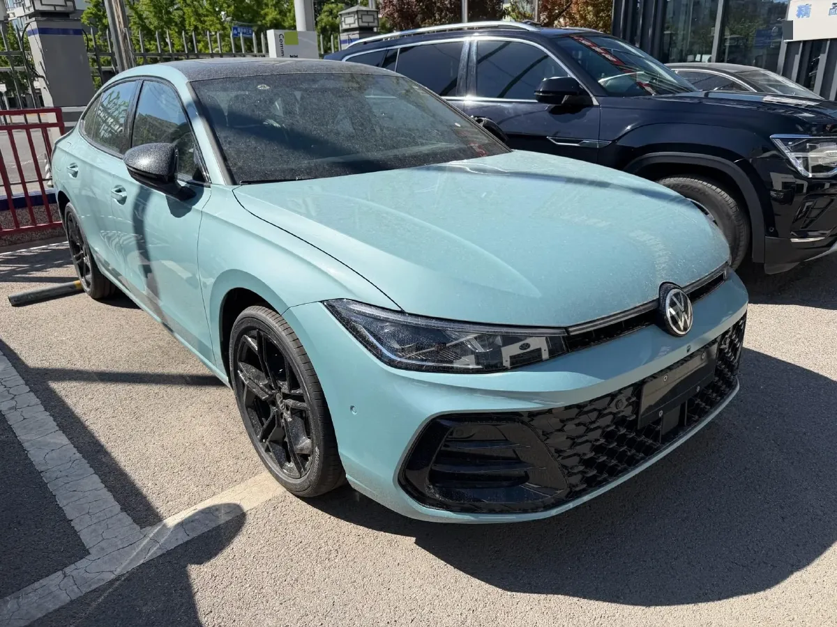 2026 Volkswagen Passat 2.0T 220HP L4 7DCT,autocango,china used car exporter,china ev exporter,chinese used car exporter,chinese used ev exporter