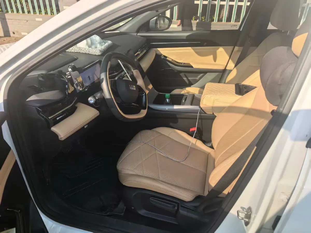 2023 Geely Galaxy L6 1.5T 163HP L4 3DHT PHEV,autocango,china used car exporter,china ev exporter,chinese used car exporter,chinese used ev exporter