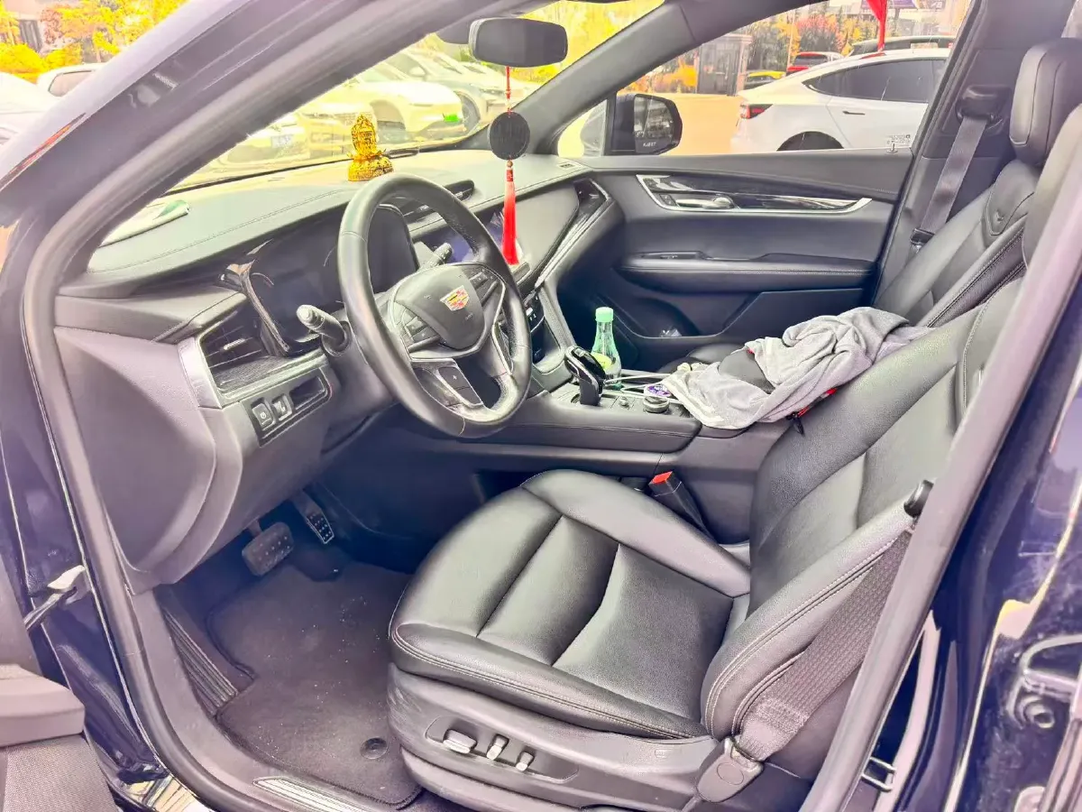 2021 Cadillac XT5 2.0T 237HP L4 9AT,autocango,china used car exporter,china ev exporter,chinese used car exporter,chinese used ev exporter