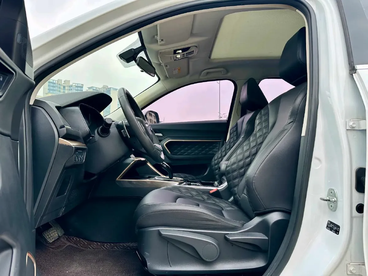 2020 Haval H6 1.5T 169HP L4 7DCT,autocango,china used car exporter,china ev exporter,chinese used car exporter,chinese used ev exporter