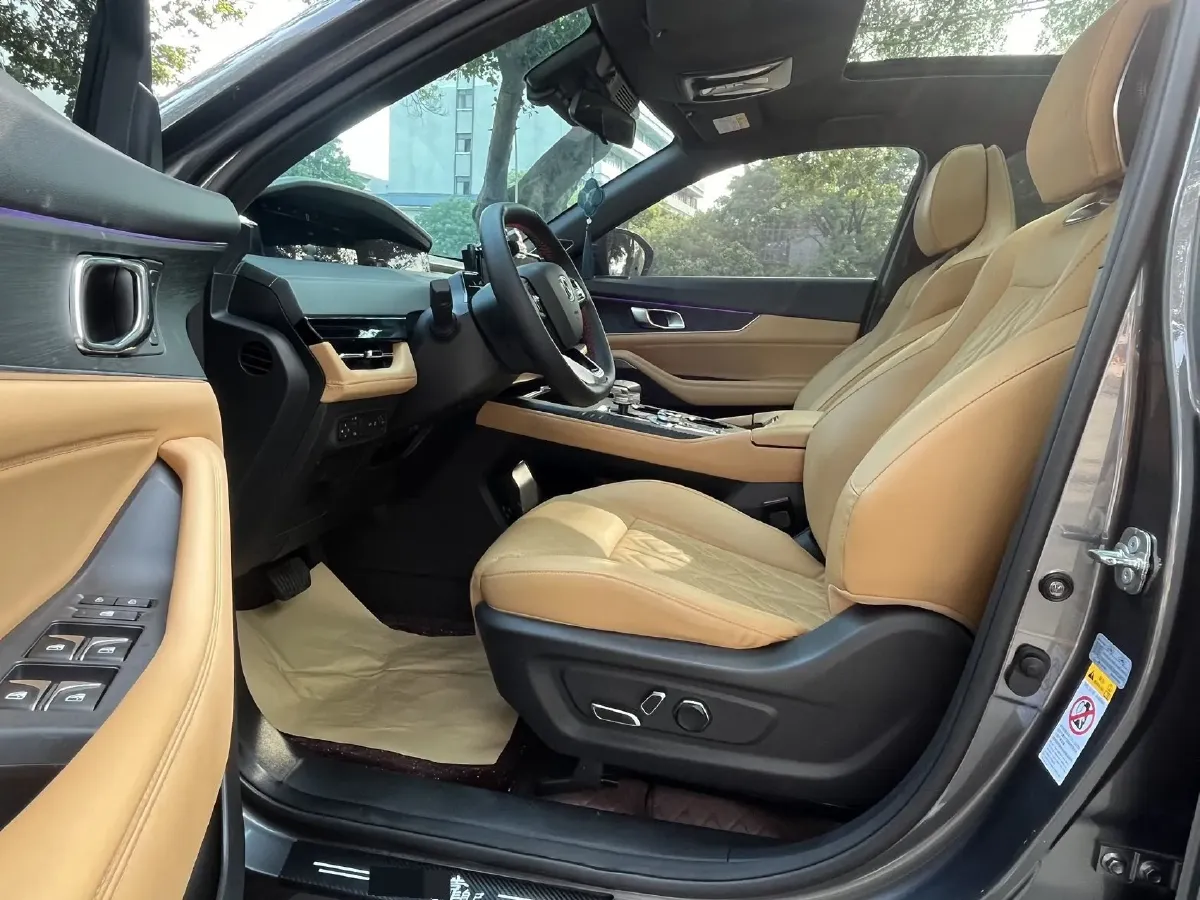 2021 ChangAn UNI-K 2.0T 233HP L4 8AT,autocango,china used car exporter,china ev exporter,chinese used car exporter,chinese used ev exporter