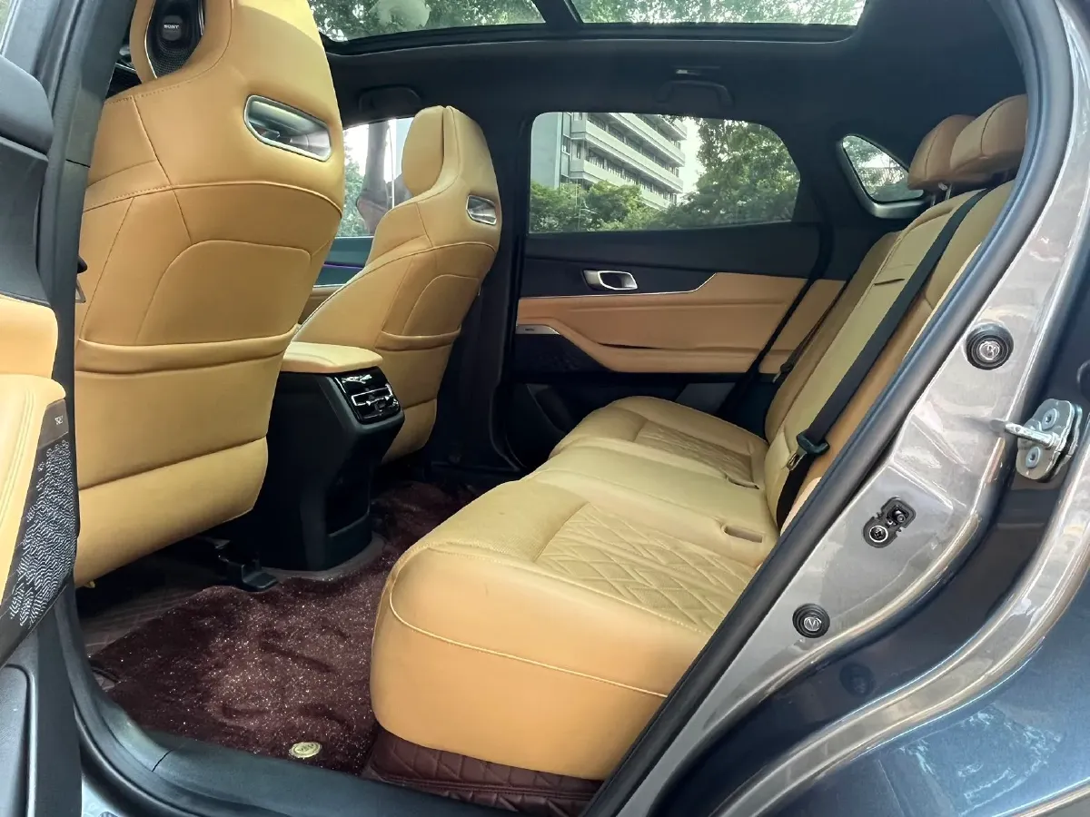 2021 ChangAn UNI-K 2.0T 233HP L4 8AT,autocango,china used car exporter,china ev exporter,chinese used car exporter,chinese used ev exporter