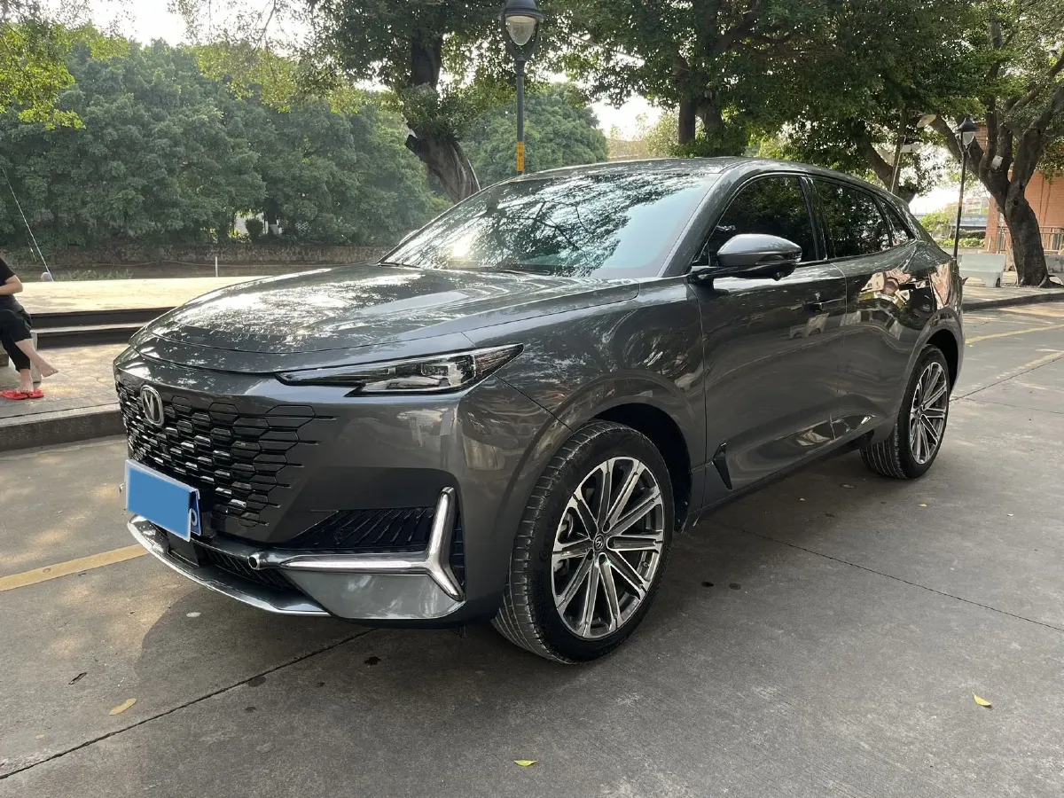 2021 ChangAn UNI-K 2.0T 233HP L4 8AT,autocango,china used car exporter,china ev exporter,chinese used car exporter,chinese used ev exporter