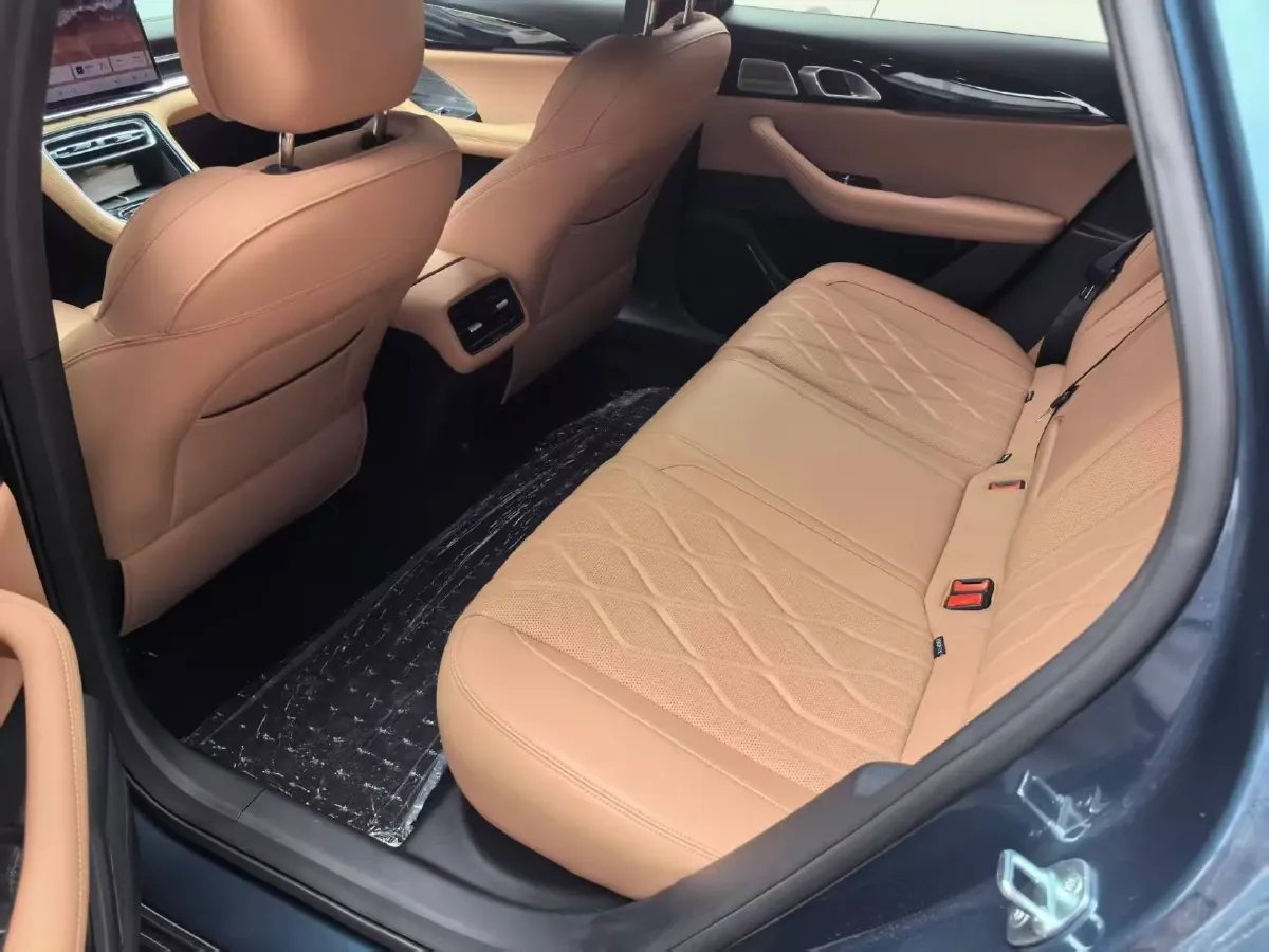 2025 Geely Galaxy A7 1.5L 112HP L4 1DHT PHEV,autocango,china used car exporter,china ev exporter,chinese used car exporter,chinese used ev exporter