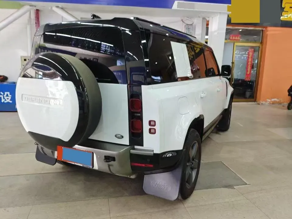 2025 Land Rover Defender 3.0T 400HP L6 8AT,autocango,china used car exporter,china ev exporter,chinese used car exporter,chinese used ev exporter