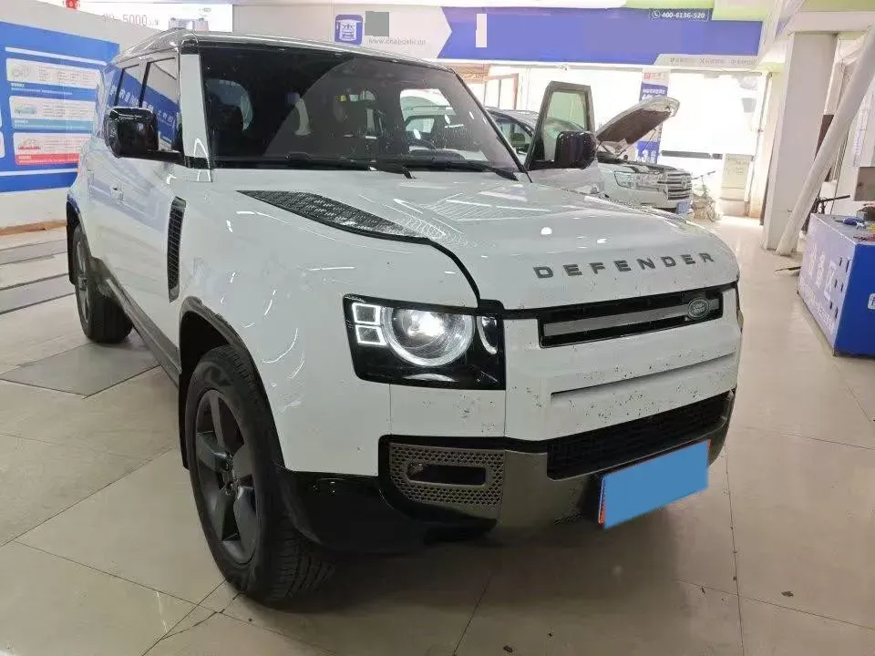 2025 Land Rover Defender 3.0T 400HP L6 8AT,autocango,china used car exporter,china ev exporter,chinese used car exporter,chinese used ev exporter