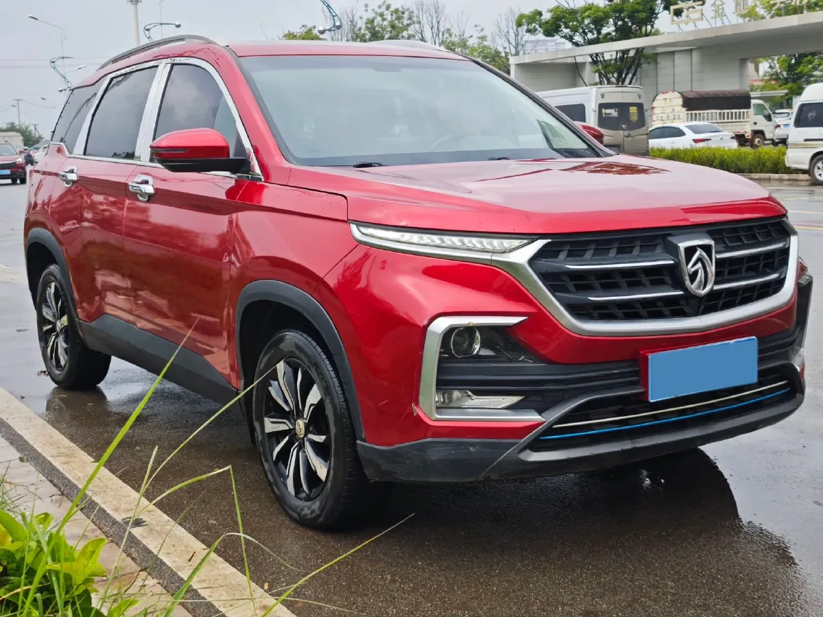 2018 BaoJun 530 1.5T 150HP L4 6MT,autocango,china used car exporter,china ev exporter,chinese used car exporter,chinese used ev exporter