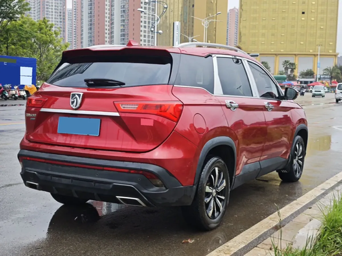 2018 BaoJun 530 1.5T 150HP L4 6MT,autocango,china used car exporter,china ev exporter,chinese used car exporter,chinese used ev exporter