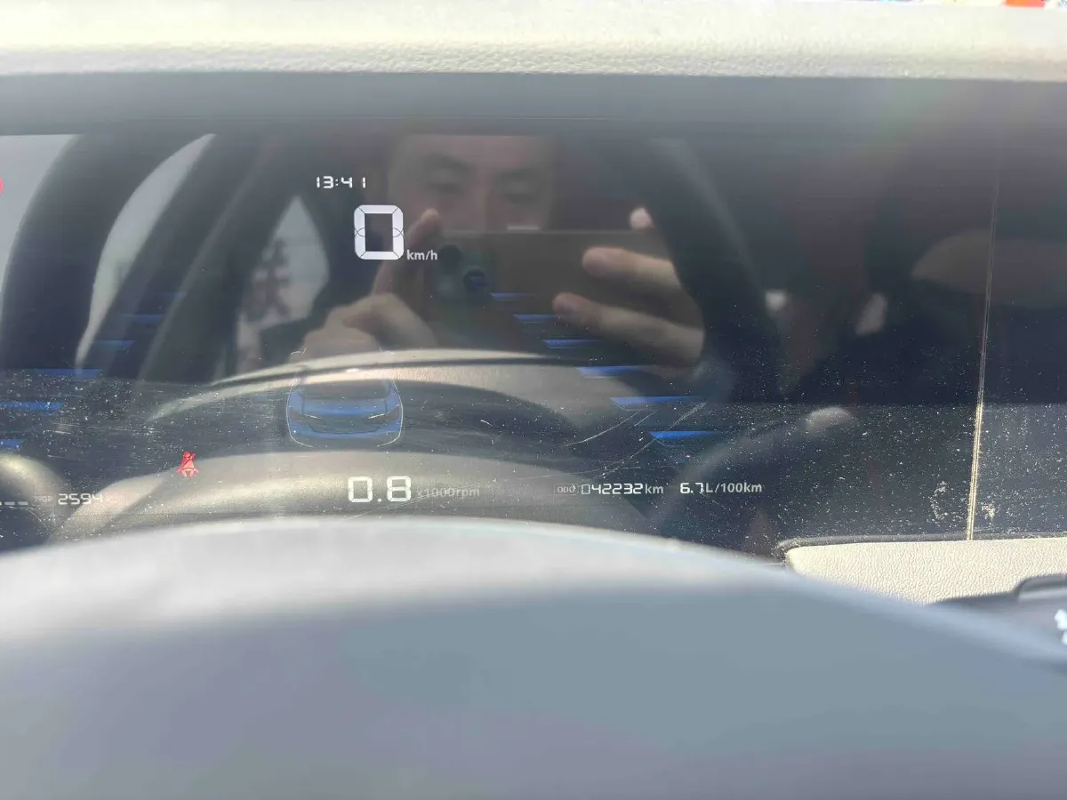 2023 Roewe i5 1.5L 129HP L4 5MT,autocango,china used car exporter,china ev exporter,chinese used car exporter,chinese used ev exporter
