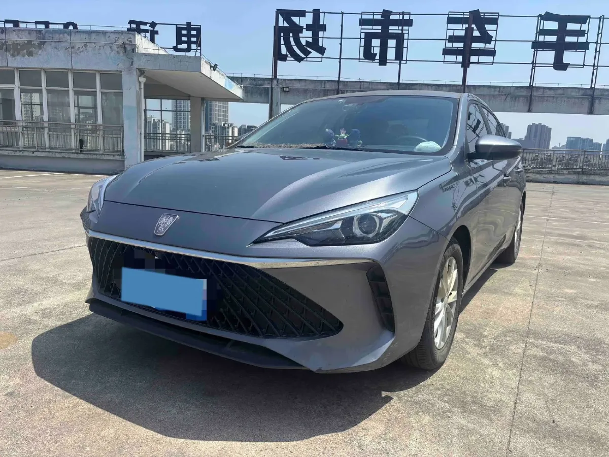 2023 Roewe i5 1.5L 129HP L4 5MT,autocango,china used car exporter,china ev exporter,chinese used car exporter,chinese used ev exporter