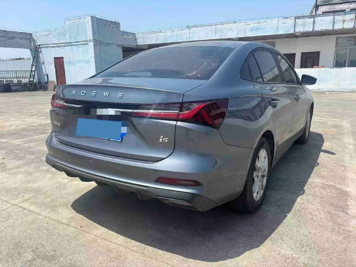 2023 Roewe i5 1.5L 129HP L4 5MT,autocango,china used car exporter,china ev exporter,chinese used car exporter,chinese used ev exporter