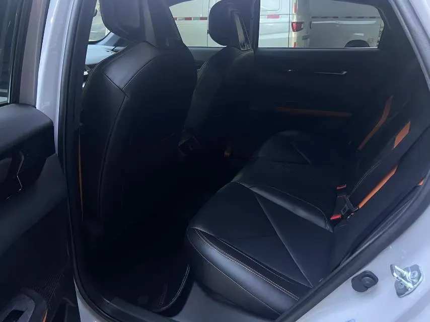 2022 ChangAn UNI-V 1.5T 188HP L4 7DCT,autocango,china used car exporter,china ev exporter,chinese used car exporter,chinese used ev exporter