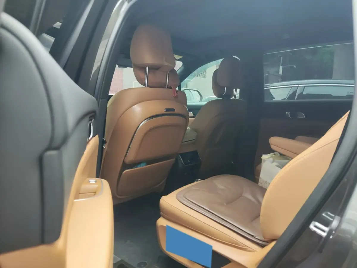 2021 Li ONE Range Extended 131HP REEV 40.5KWH,autocango,china used car exporter,china ev exporter,chinese used car exporter,chinese used ev exporter