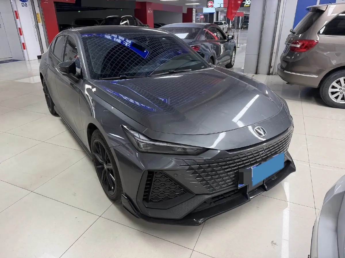 2022 ChangAn UNI-V 2.0T 233HP L4 8AT,autocango,china used car exporter,china ev exporter,chinese used car exporter,chinese used ev exporter