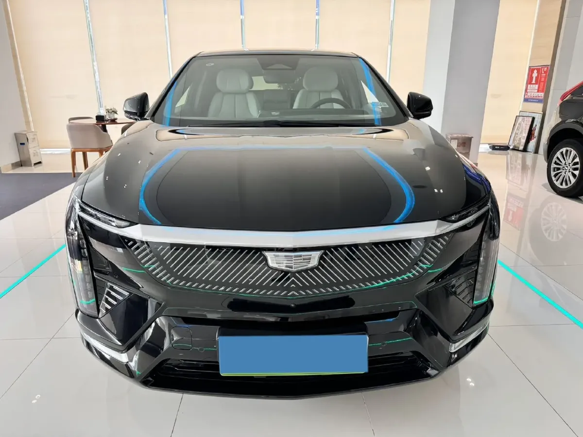 2024 Cadillac OPTIQ BEV 68.4KWH,autocango,china used car exporter,china ev exporter,chinese used car exporter,chinese used ev exporter