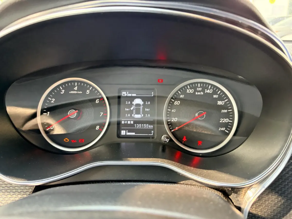 2019 BaoJun 730 1.5T 150HP L4 6MT,autocango,china used car exporter,china ev exporter,chinese used car exporter,chinese used ev exporter