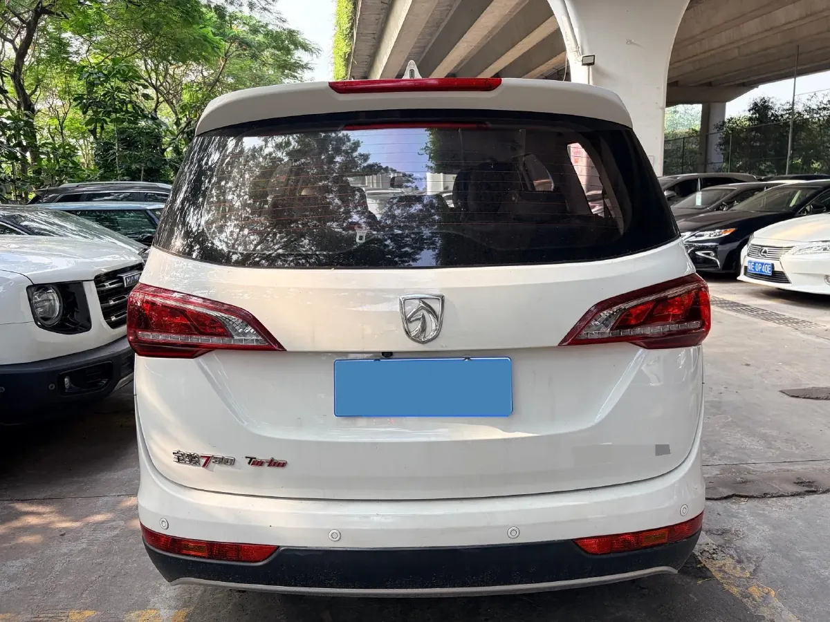 2019 BaoJun 730 1.5T 150HP L4 6MT,autocango,china used car exporter,china ev exporter,chinese used car exporter,chinese used ev exporter