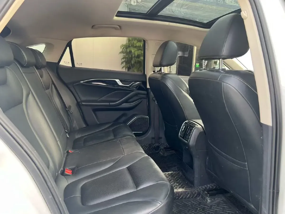 2021 Bestune B70 1.5T 169HP L4 7DCT,autocango,china used car exporter,china ev exporter,chinese used car exporter,chinese used ev exporter