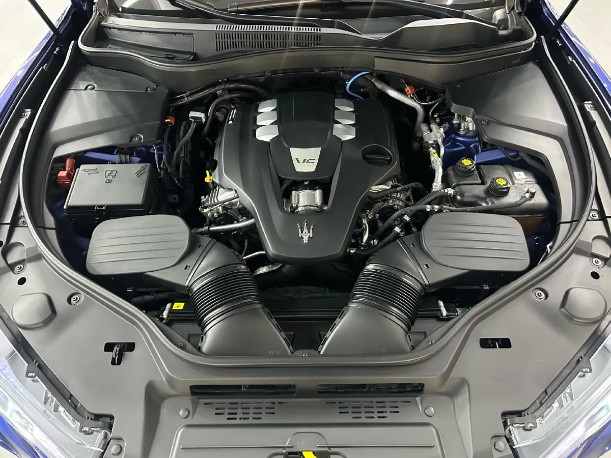 2019 Maserati Levante 3.0T 350HP V6 8AT,autocango,china used car exporter,china ev exporter,chinese used car exporter,chinese used ev exporter