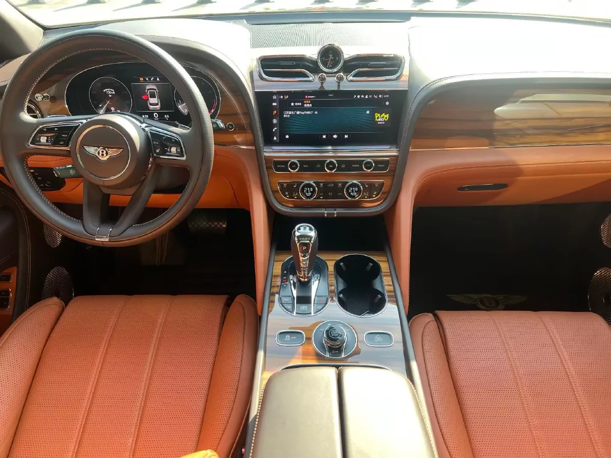 2021 Bentley Bentayga 4.0T 550HP V8 8AT,autocango,china used car exporter,china ev exporter,chinese used car exporter,chinese used ev exporter
