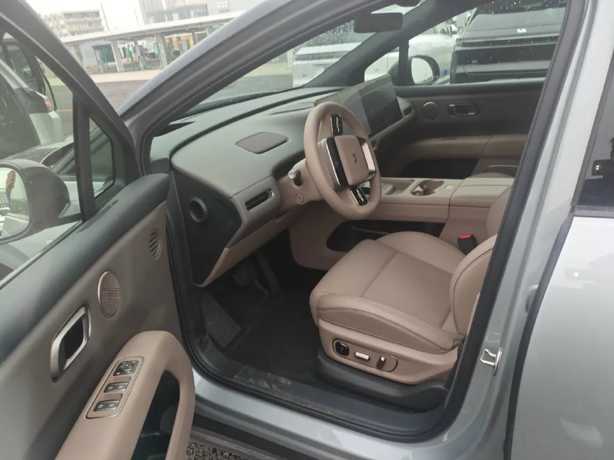 2025 Li i6 BEV,autocango,china used car exporter,china ev exporter,chinese used car exporter,chinese used ev exporter