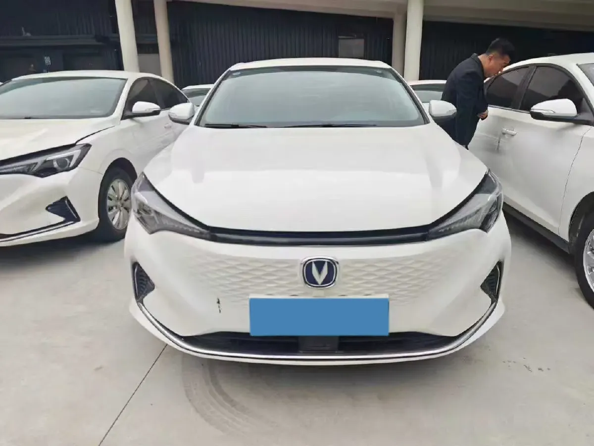 2022 ChangAn Eado BEV 47.78KWH,autocango,china used car exporter,china ev exporter,chinese used car exporter,chinese used ev exporter