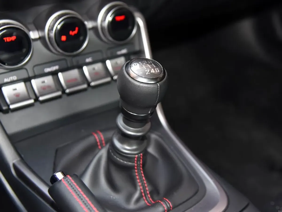 2022 Subaru BRZ 2.4L 234HP H4 6MT,autocango,china used car exporter,china ev exporter,chinese used car exporter,chinese used ev exporter