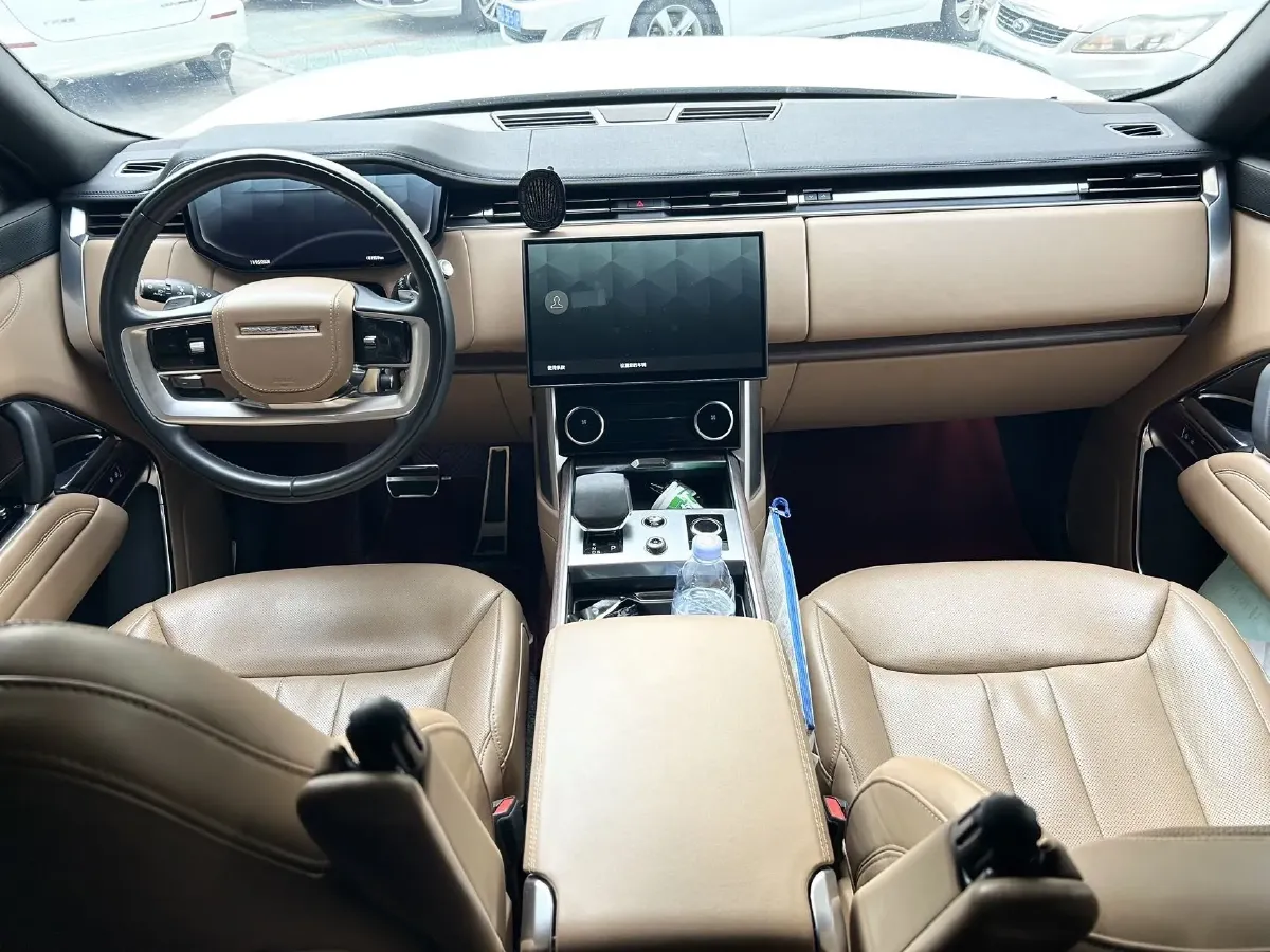 2024 Land Rover Range Rover 3.0T 400HP L6 8AT,autocango,china used car exporter,china ev exporter,chinese used car exporter,chinese used ev exporter