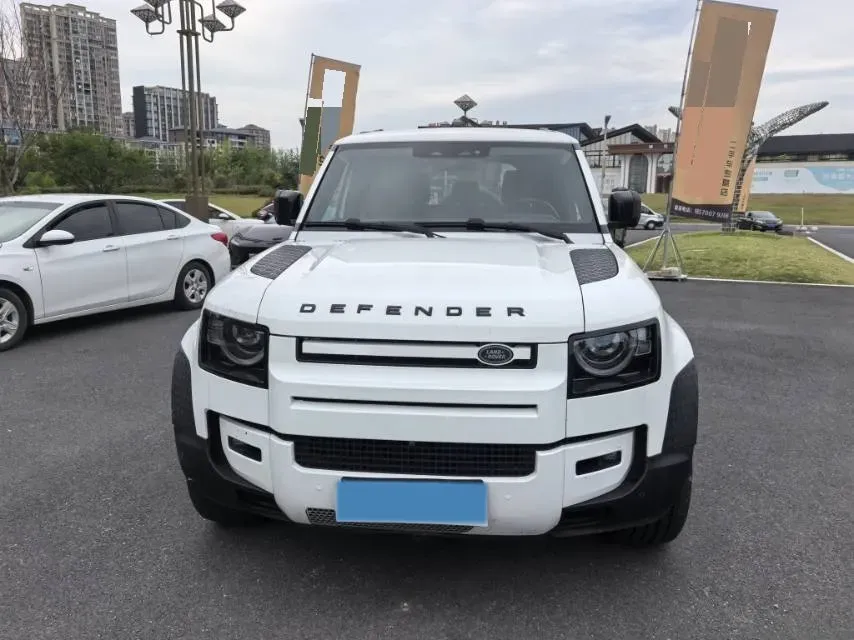 2020 Land Rover Defender 3.0T 400HP L6 8AT,autocango,china used car exporter,china ev exporter,chinese used car exporter,chinese used ev exporter