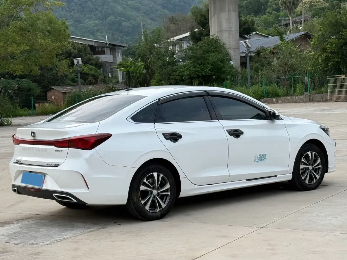2022 ChangAn Eado 1.4T 160HP L4 7DCT,autocango,china used car exporter,china ev exporter,chinese used car exporter,chinese used ev exporter