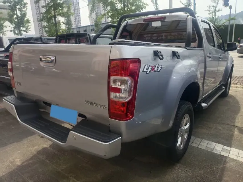 2023 Isuzu Jim 2.5T 143HP L4 6MT,autocango,china used car exporter,china ev exporter,chinese used car exporter,chinese used ev exporter