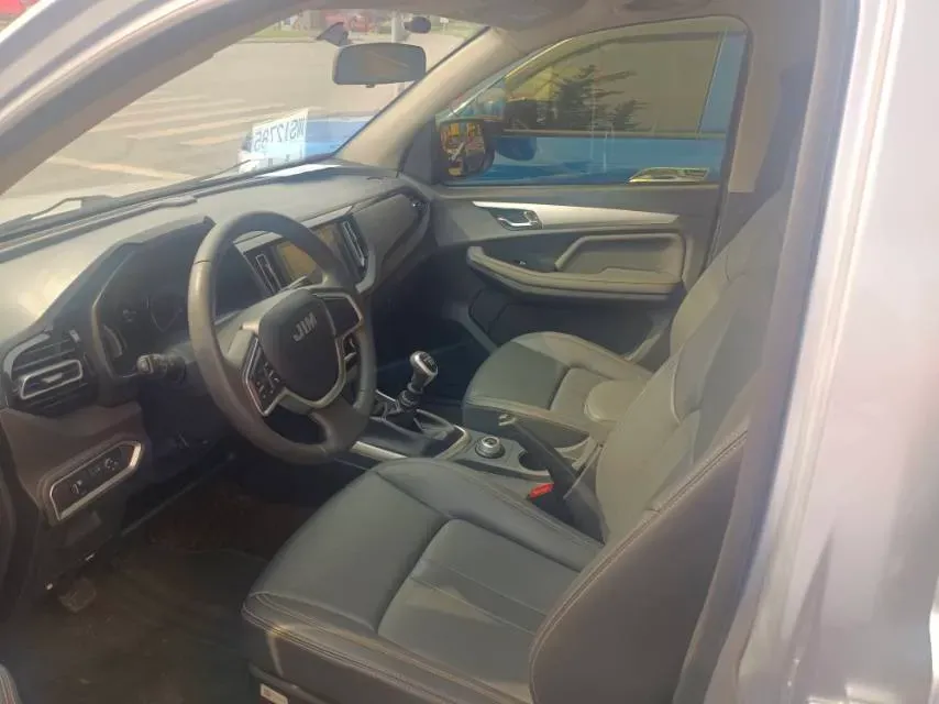 2023 Isuzu Jim 2.5T 143HP L4 6MT,autocango,china used car exporter,china ev exporter,chinese used car exporter,chinese used ev exporter