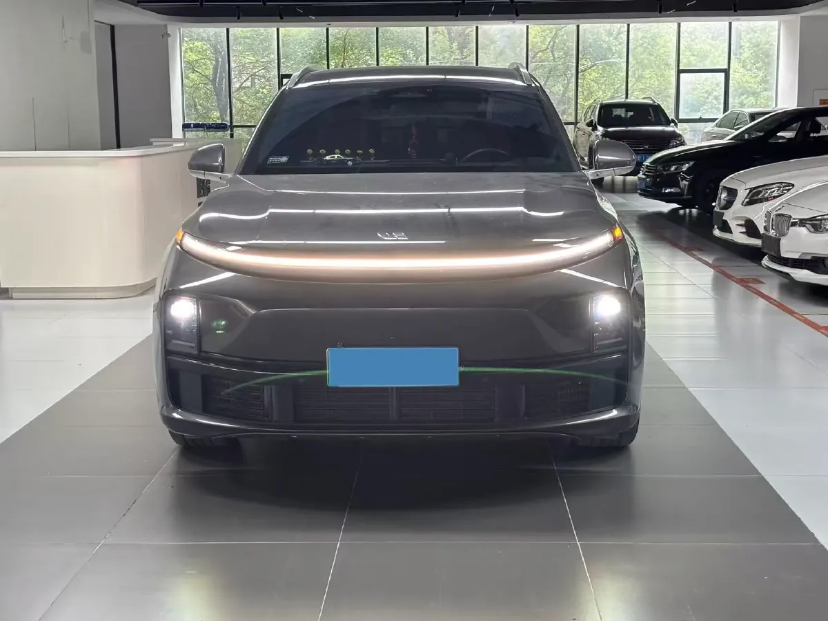 2023 Li L7 Range Extended 154HP REEV 40.9KWH,autocango,china used car exporter,china ev exporter,chinese used car exporter,chinese used ev exporter