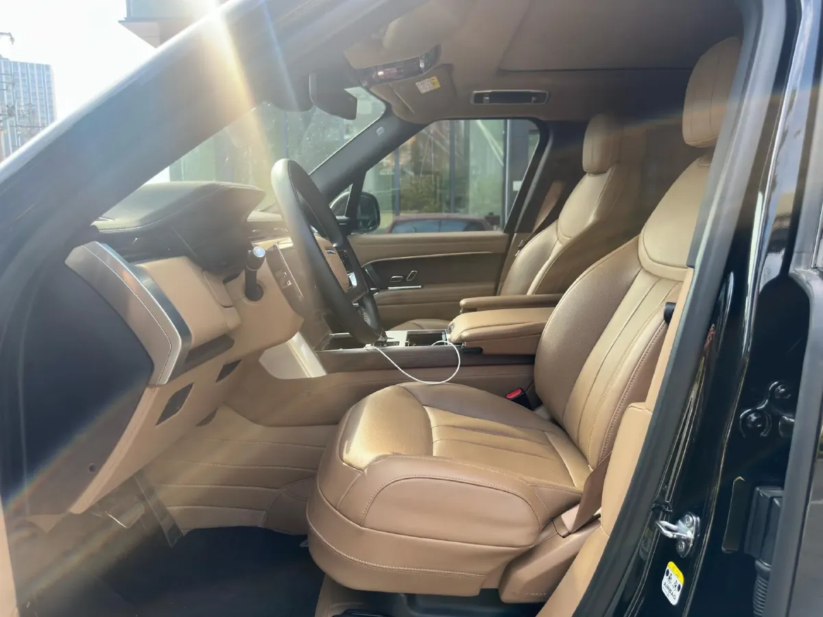 2025 Land Rover Range Rover 3.0T 400HP L6 8AT,autocango,china used car exporter,china ev exporter,chinese used car exporter,chinese used ev exporter