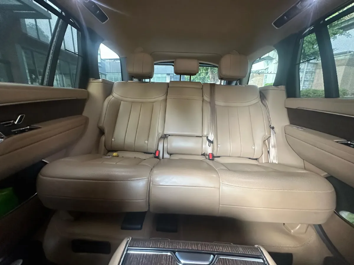 2025 Land Rover Range Rover 3.0T 400HP L6 8AT,autocango,china used car exporter,china ev exporter,chinese used car exporter,chinese used ev exporter