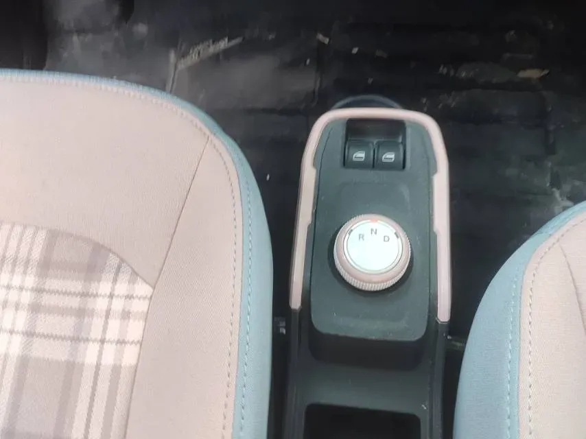 2025 Chery QQ Ice Cream BEV 13.98KWH,autocango,china used car exporter,china ev exporter,chinese used car exporter,chinese used ev exporter