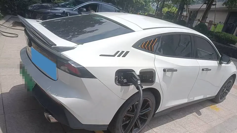 2023 ChangAn UNI-V iDD 1.5T 170HP L4 6TCT PHEV 18.4KWH,autocango,china used car exporter,china ev exporter,chinese used car exporter,chinese used ev exporter