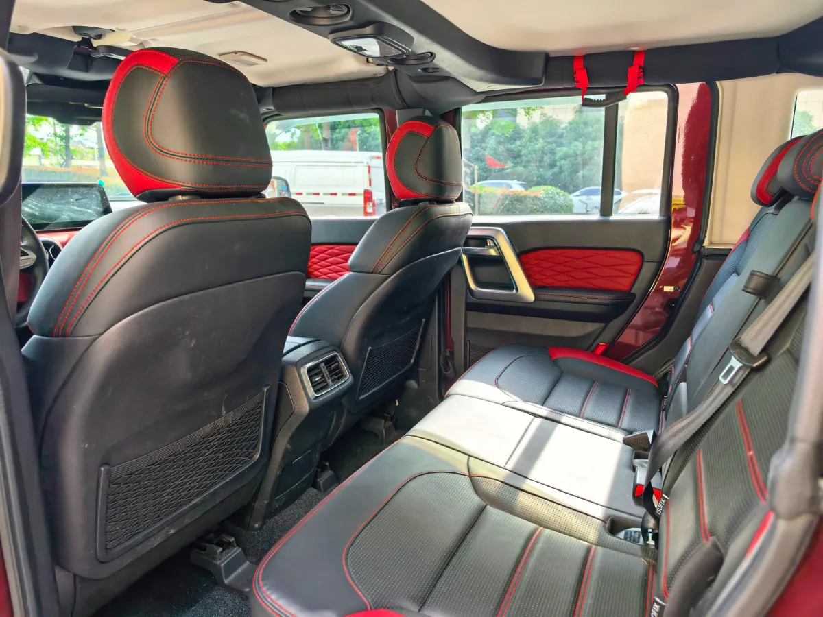 2018 Beijing BJ40 2.3T 250HP L4 6AT,autocango,china used car exporter,china ev exporter,chinese used car exporter,chinese used ev exporter