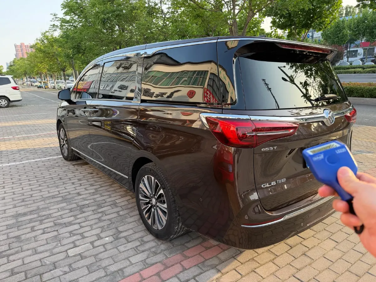 2021 Buick GL8 2.0T 237HP L4 9AT,autocango,china used car exporter,china ev exporter,chinese used car exporter,chinese used ev exporter