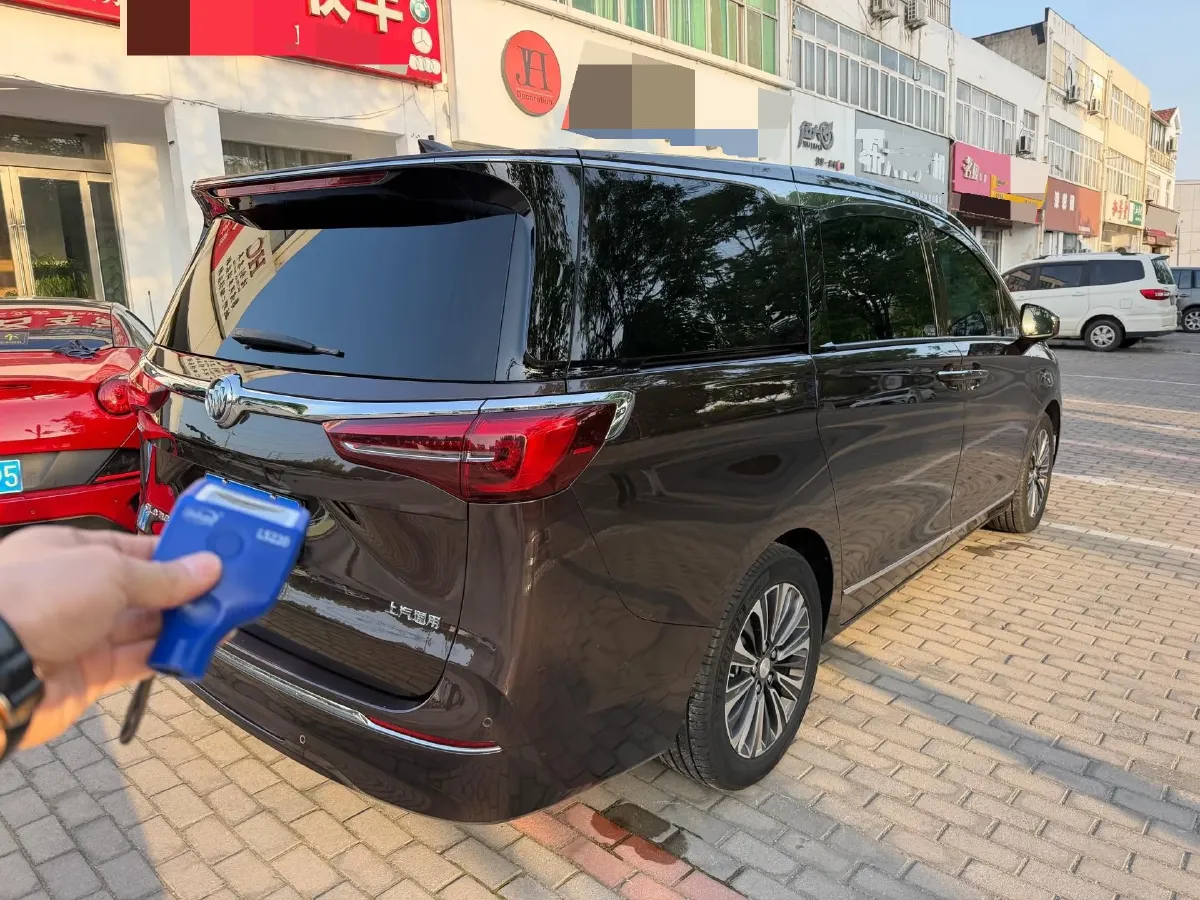 2021 Buick GL8 2.0T 237HP L4 9AT,autocango,china used car exporter,china ev exporter,chinese used car exporter,chinese used ev exporter