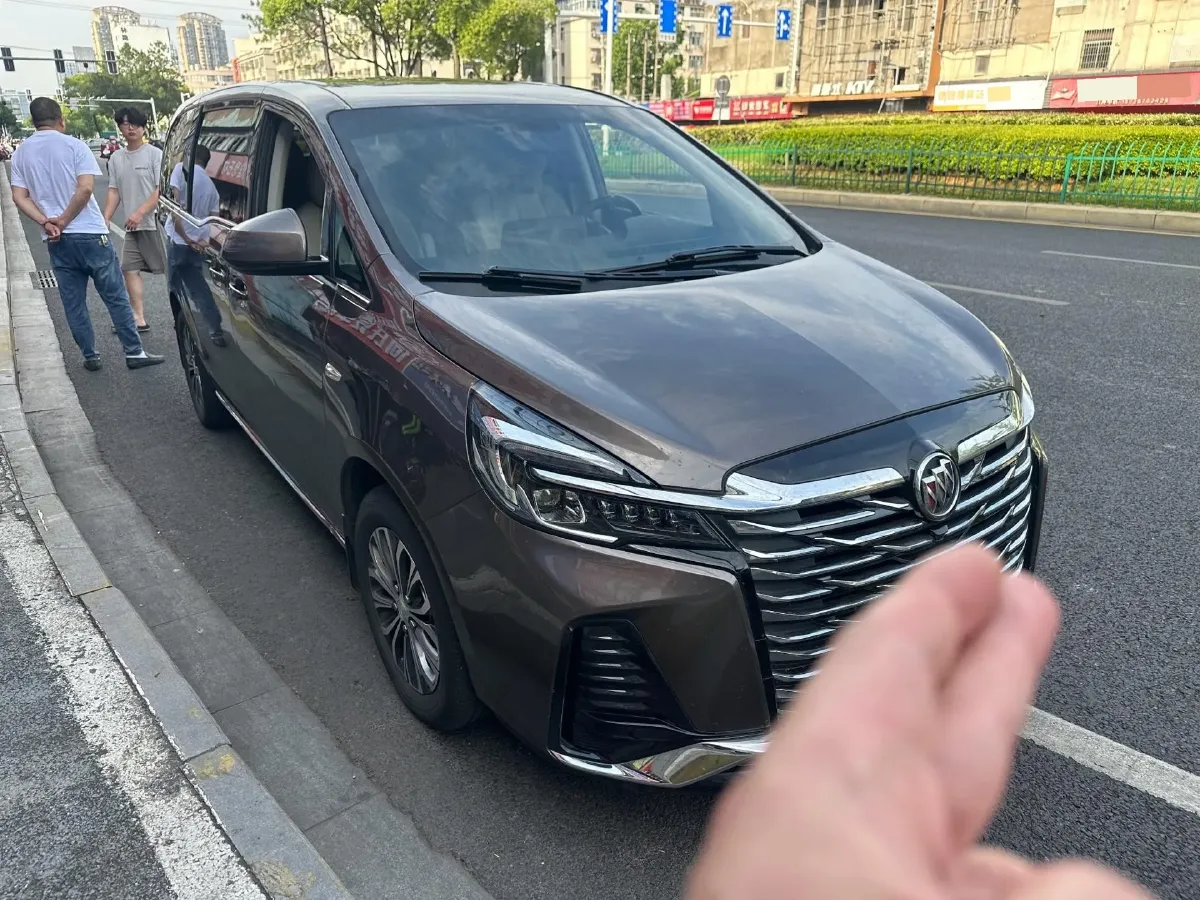 2023 Buick GL8 2.0T 237HP L4 9AT,autocango,china used car exporter,china ev exporter,chinese used car exporter,chinese used ev exporter