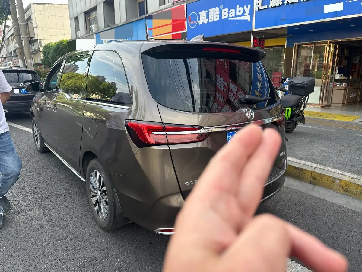 2023 Buick GL8 2.0T 237HP L4 9AT,autocango,china used car exporter,china ev exporter,chinese used car exporter,chinese used ev exporter