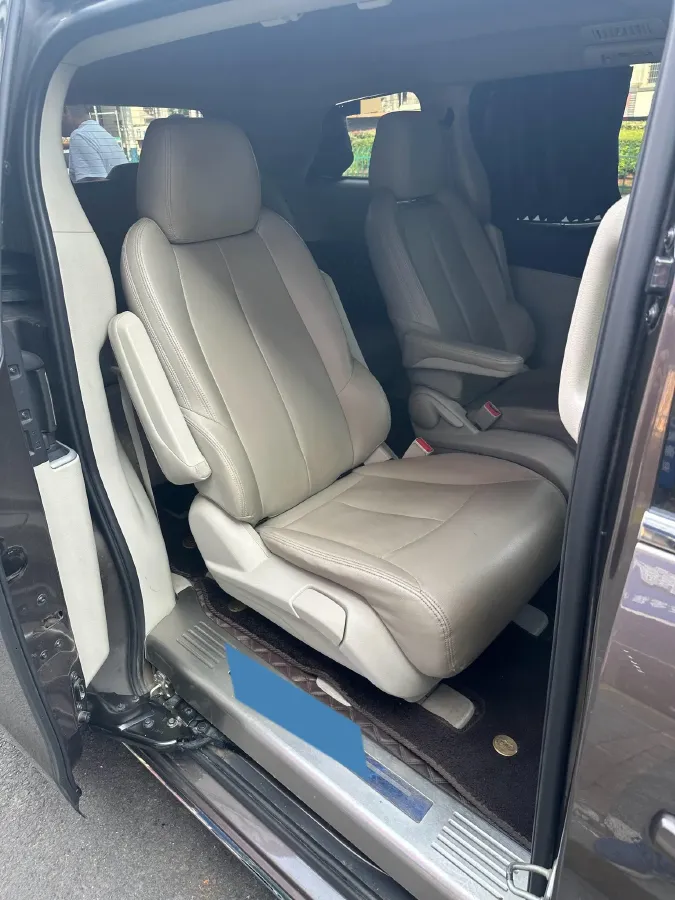 2023 Buick GL8 2.0T 237HP L4 9AT,autocango,china used car exporter,china ev exporter,chinese used car exporter,chinese used ev exporter