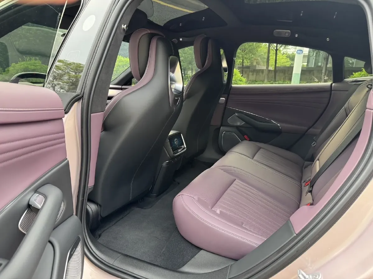 2026 MI SU7 BEV,autocango,china used car exporter,china ev exporter,chinese used car exporter,chinese used ev exporter