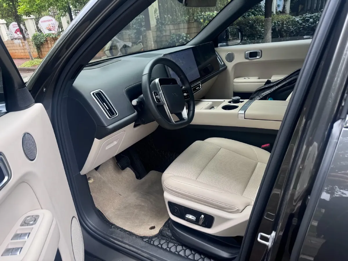 2023 Li L7 Range Extended 154HP REEV 40.9KWH,autocango,china used car exporter,china ev exporter,chinese used car exporter,chinese used ev exporter