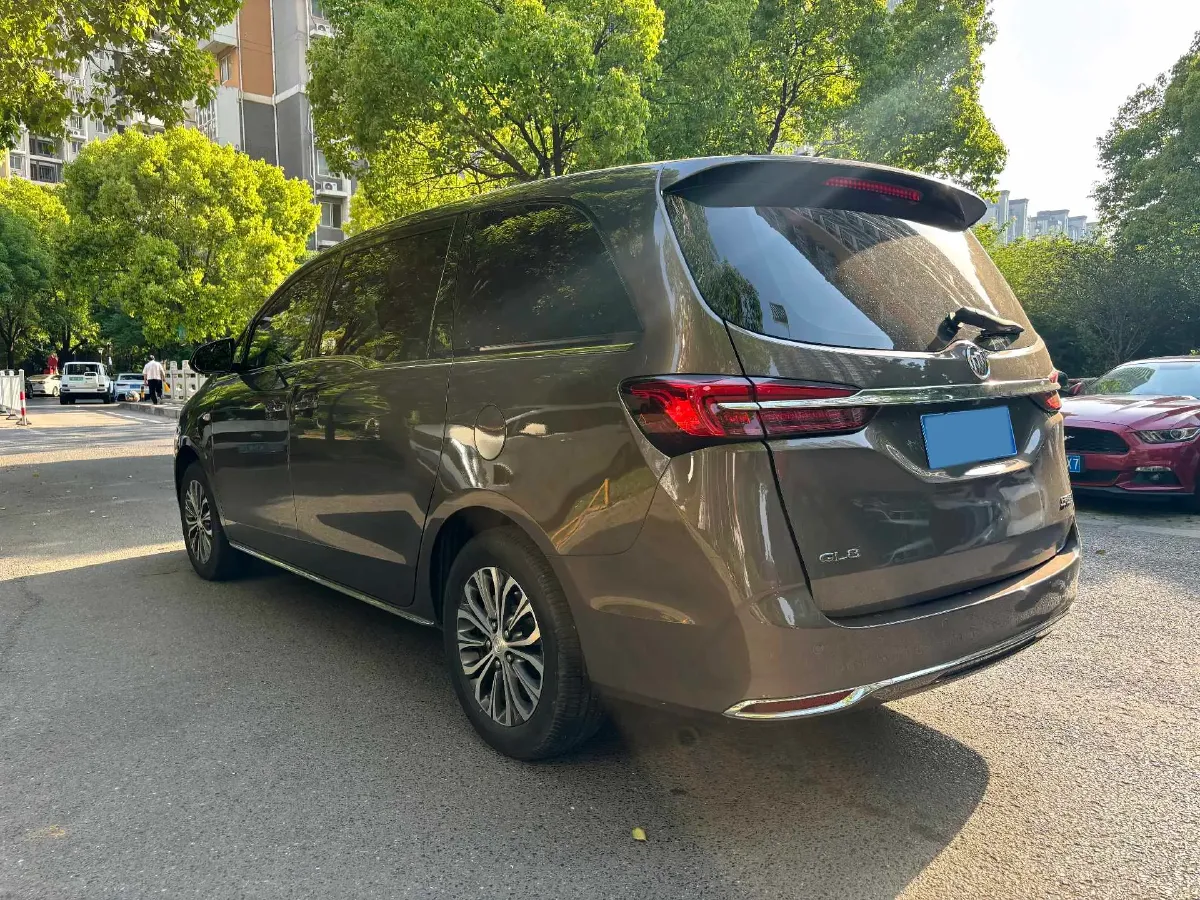 2023 Buick GL8 2.0T 237HP L4 9AT,autocango,china used car exporter,china ev exporter,chinese used car exporter,chinese used ev exporter