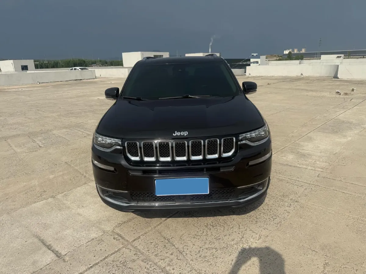 2018 Jeep Grand Commander 2.0T 265HP L4 9AT,autocango,china used car exporter,china ev exporter,chinese used car exporter,chinese used ev exporter