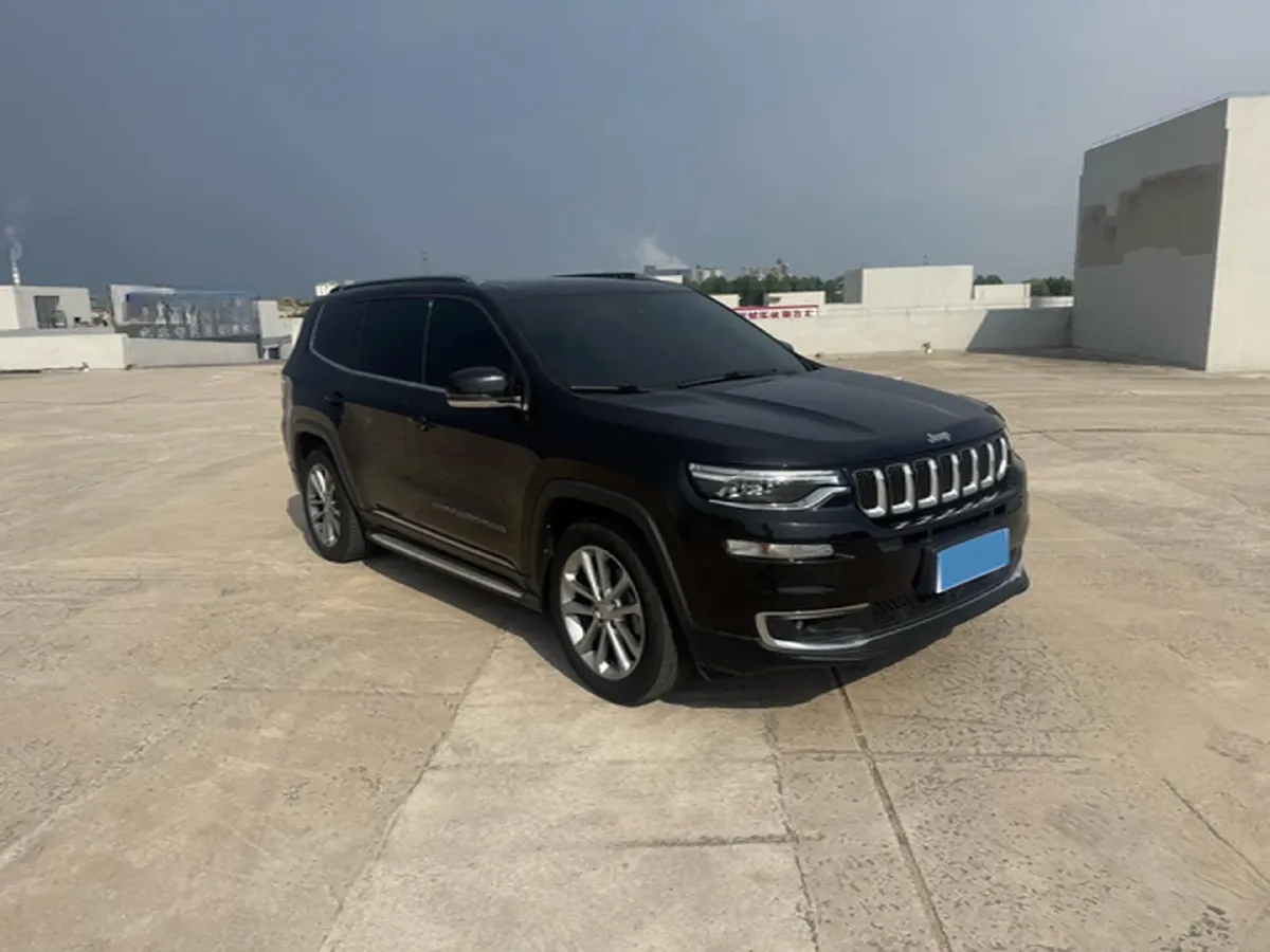 2018 Jeep Grand Commander 2.0T 265HP L4 9AT,autocango,china used car exporter,china ev exporter,chinese used car exporter,chinese used ev exporter