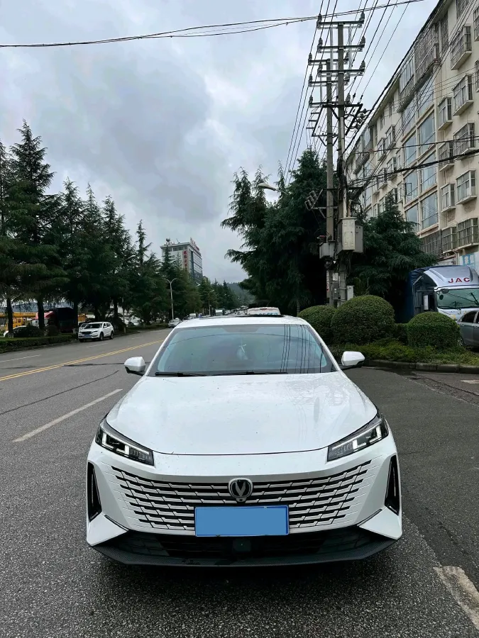 2023 ChangAn Lamore 1.5T 170HP L4 7DCT,autocango,china used car exporter,china ev exporter,chinese used car exporter,chinese used ev exporter