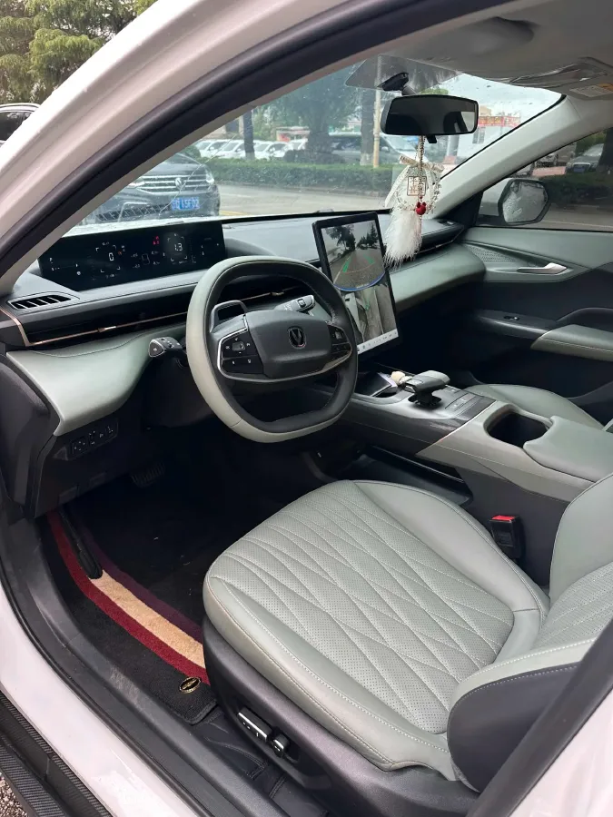 2023 ChangAn Lamore 1.5T 170HP L4 7DCT,autocango,china used car exporter,china ev exporter,chinese used car exporter,chinese used ev exporter